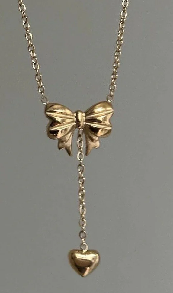 Bow- heart chain