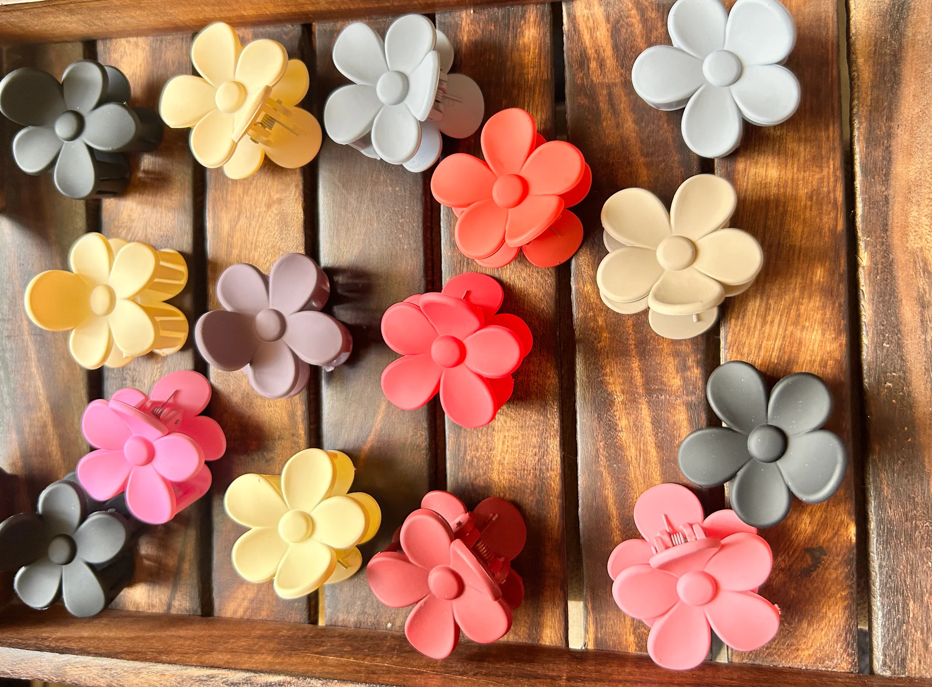 Matte finish small clips 3