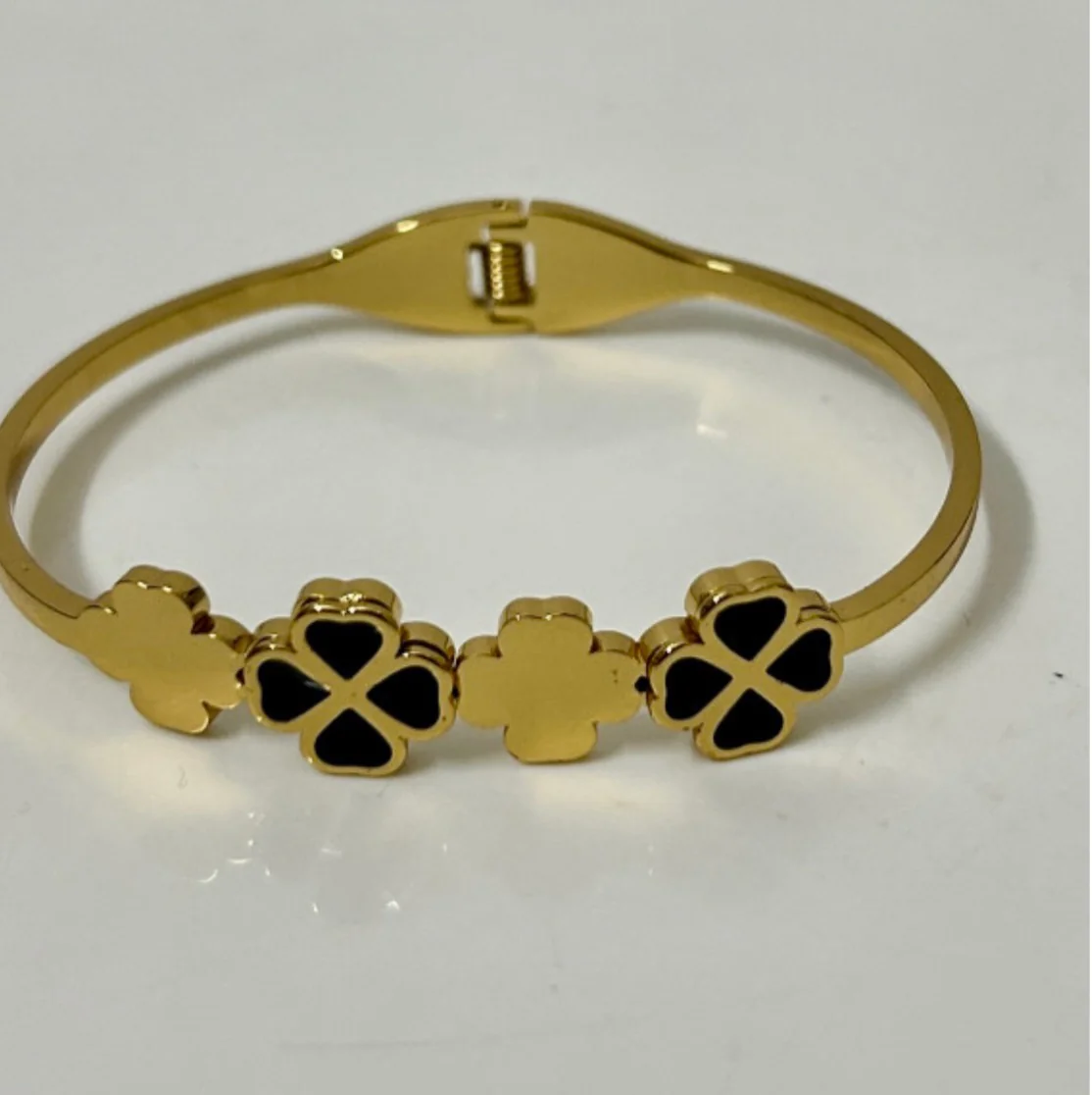 Black clover kada bracelet