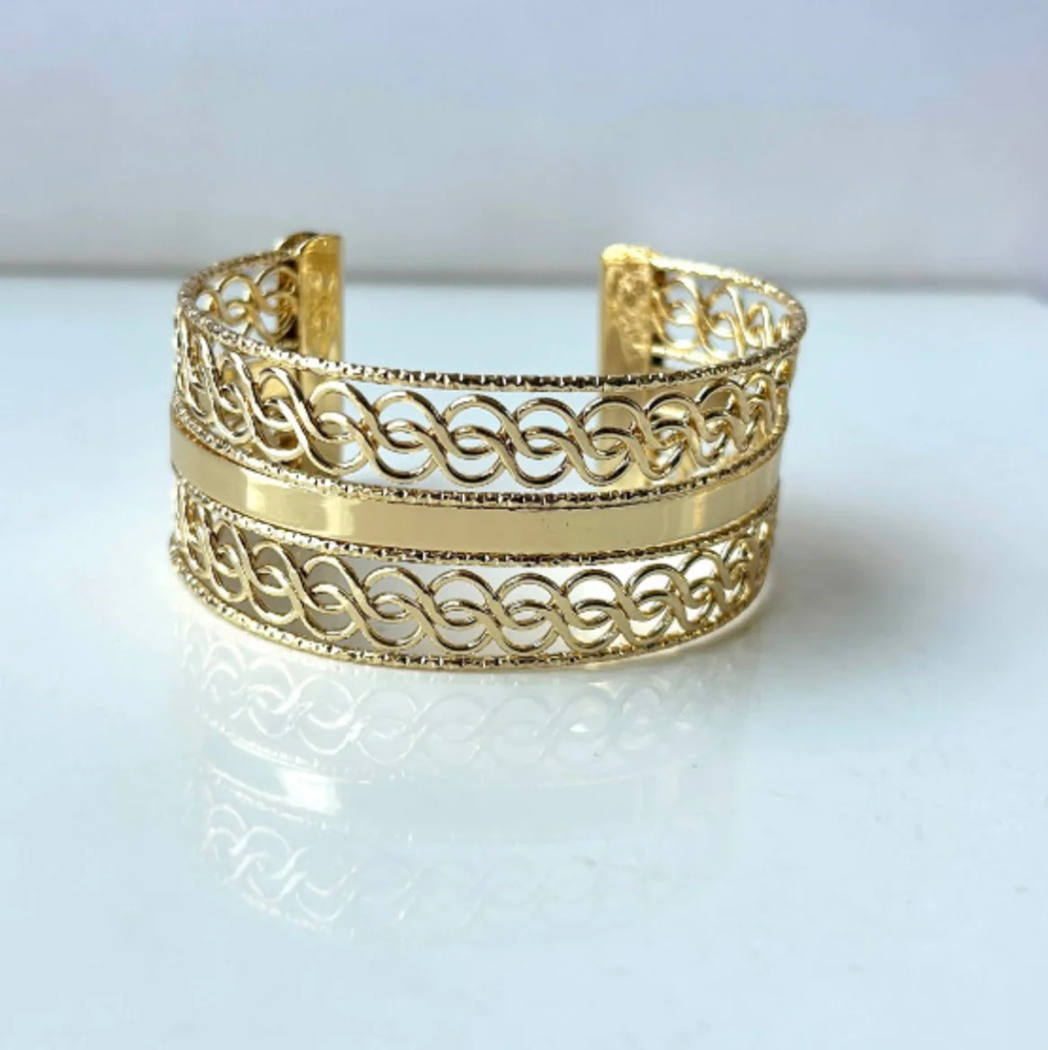 Adjustable chunky bracelet