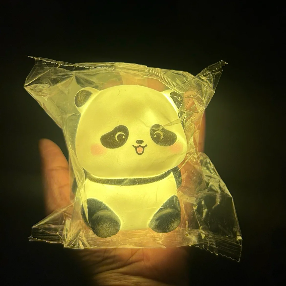 Sitting panda night lamp